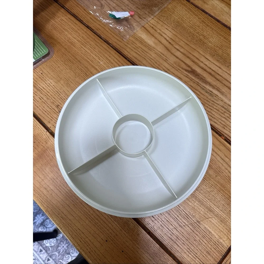 Vtg Tupperware Round Divided Storage Relish Tray Container 1708 w/Lid 1709
